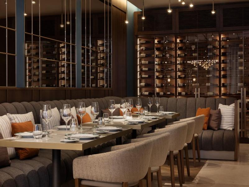 Jw Marriott Hotel Madrid image