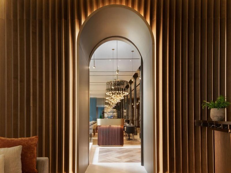 Jw Marriott Hotel Madrid image