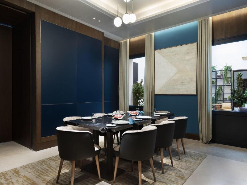 Jw Marriott Hotel Madrid image