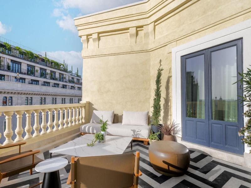 Jw Marriott Hotel Madrid image