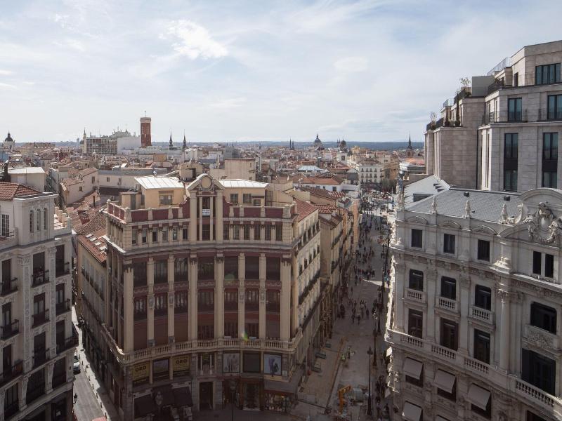 Jw Marriott Hotel Madrid image