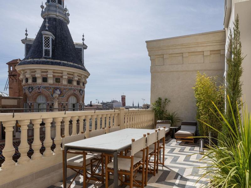 Jw Marriott Hotel Madrid image