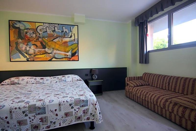 Green Hotel image