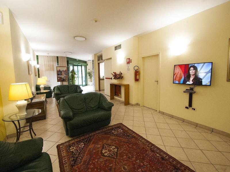 Hotel Italia image