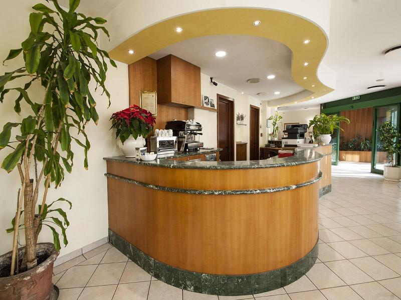 Hotel Italia image