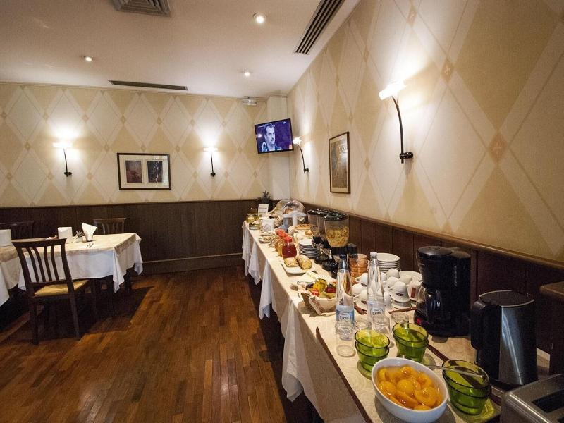 Hotel Italia image