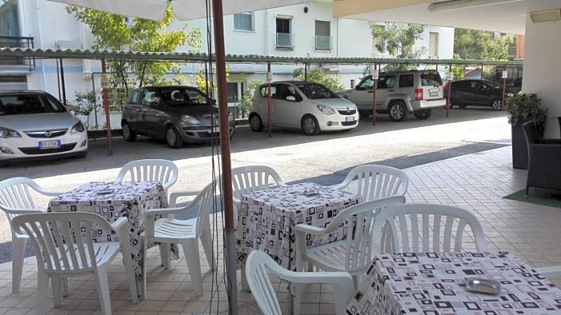 Hotel Sandra image