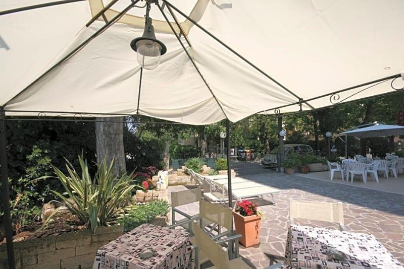 Hotel Sandra image