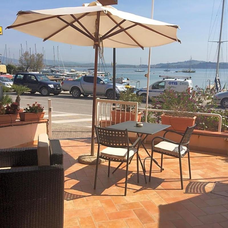 Baia Di Talamone image