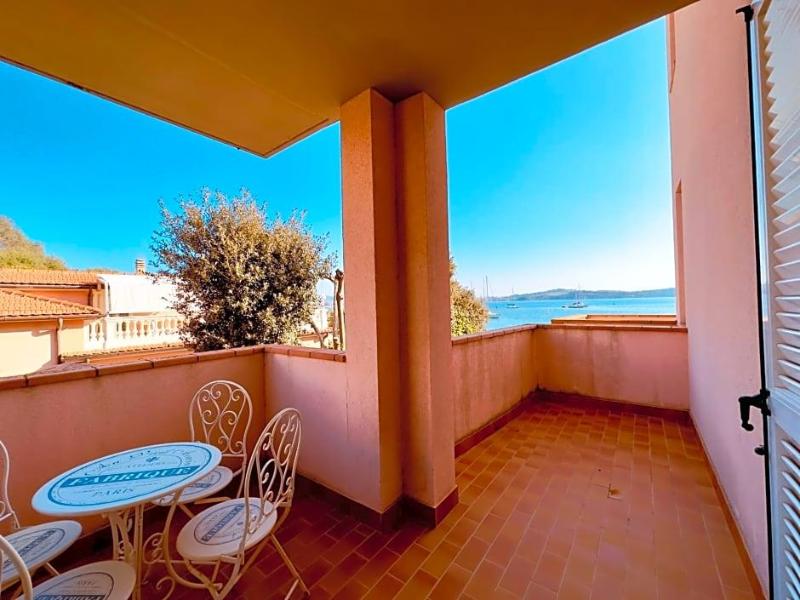 Baia Di Talamone image