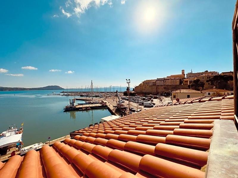 Baia Di Talamone image