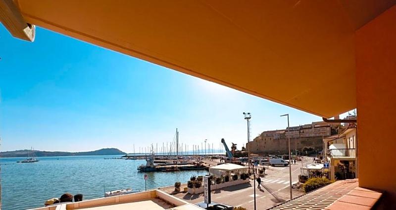 Baia Di Talamone image