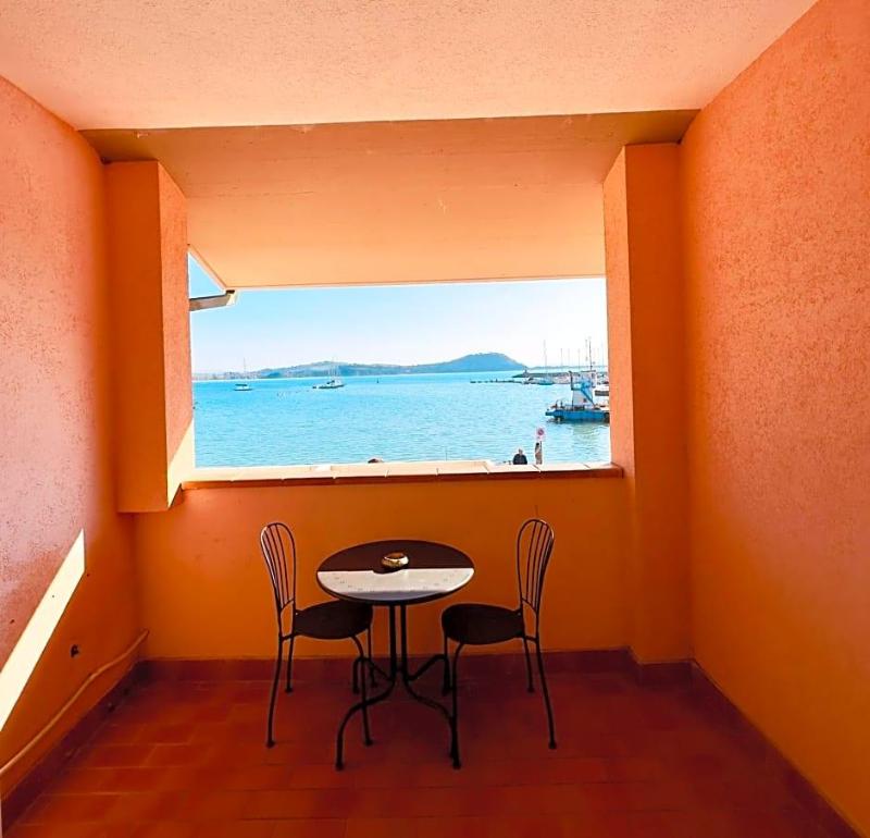 Baia Di Talamone image
