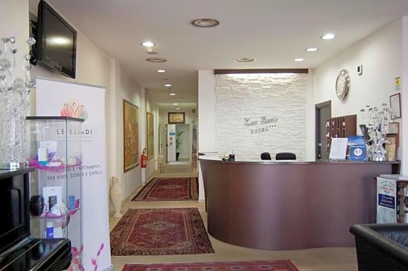 Hotel Leon Bianco image