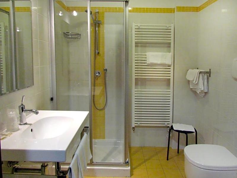 Hotel Leon Bianco image