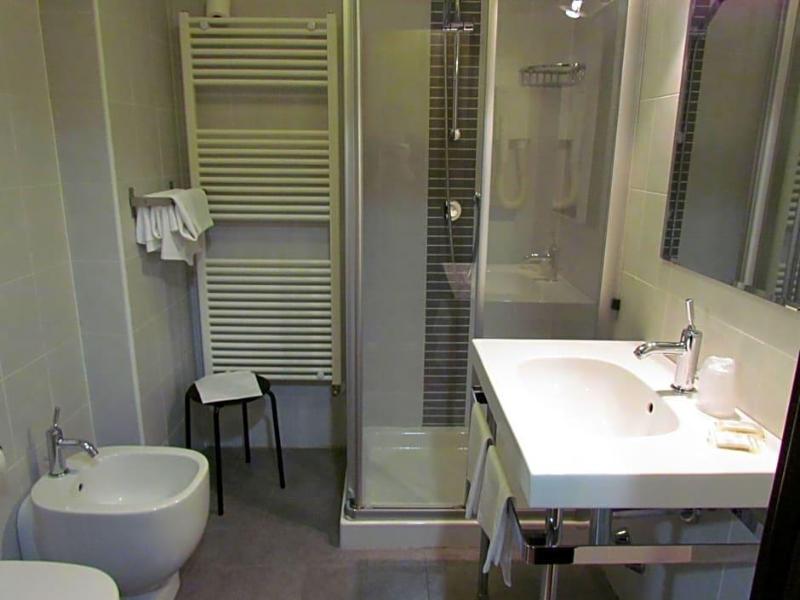 Hotel Leon Bianco image