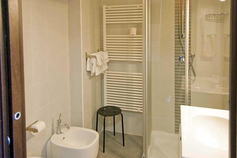 Hotel Leon Bianco image