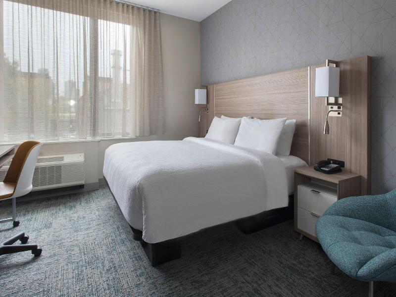 Towneplace Suites By Marriott New York Brooklyn image