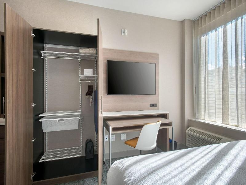 Towneplace Suites By Marriott New York Brooklyn image