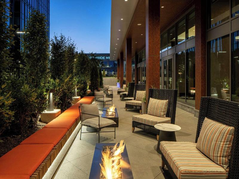 Epicurean Atlanta, Autograph Collection image