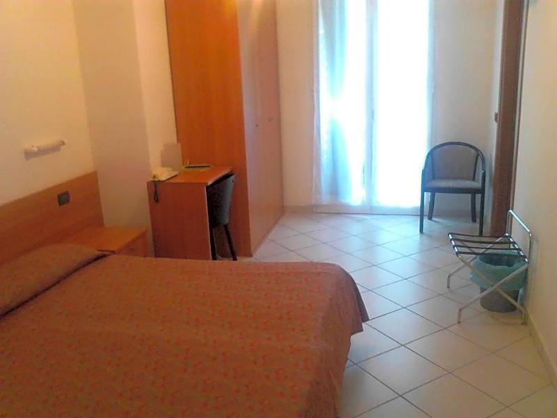Hotel Adriana image