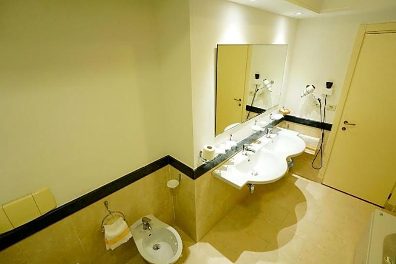 Hotiday Resort Fiuggi image
