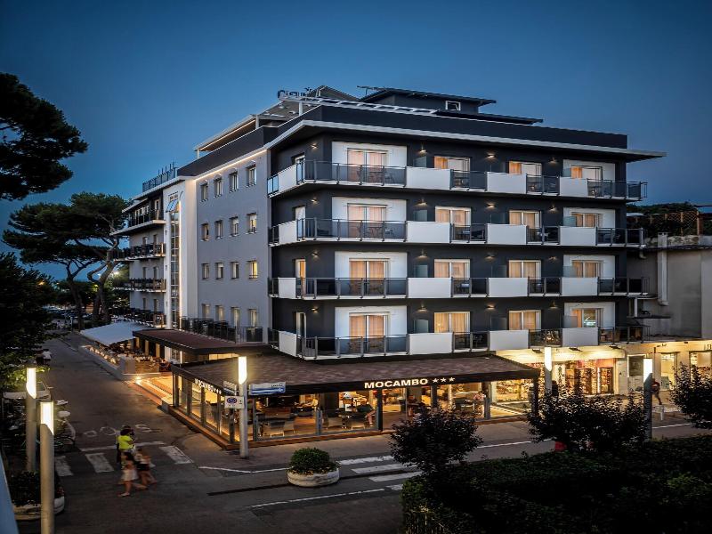Hotel Mocambo image