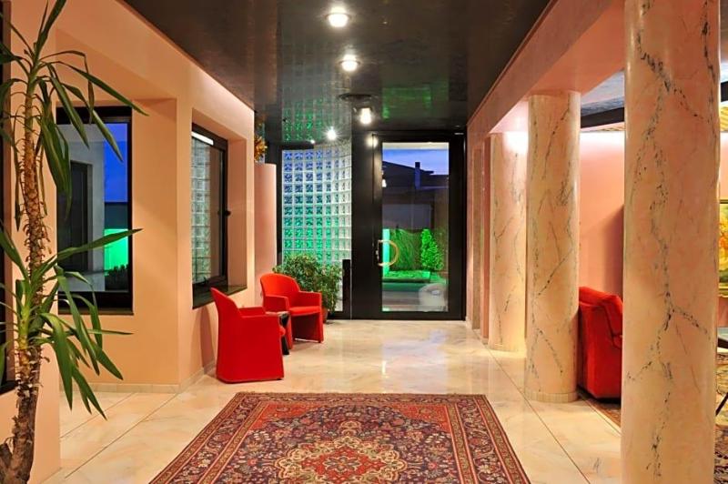 Hotel Ariane image