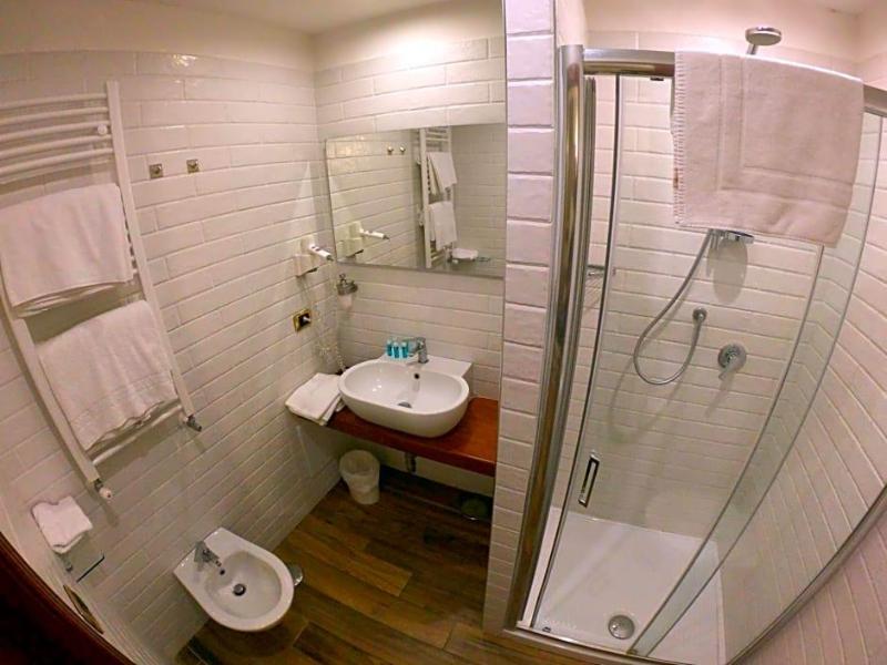 Hotel Ausonia image