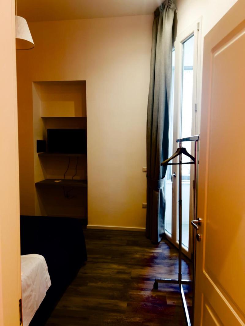 Hotel Ausonia image