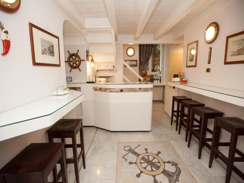 Hotel Ausonia image