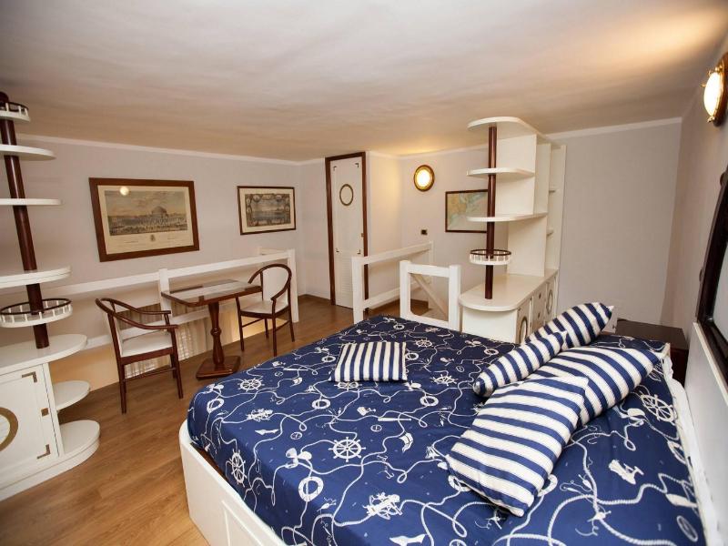 Hotel Ausonia image