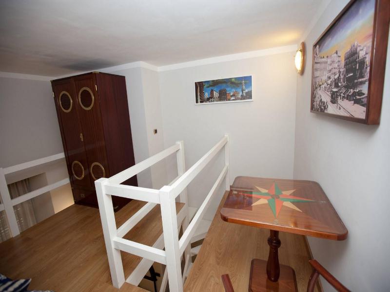 Hotel Ausonia image