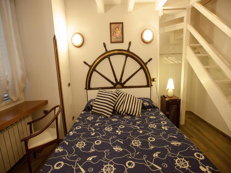 Hotel Ausonia image