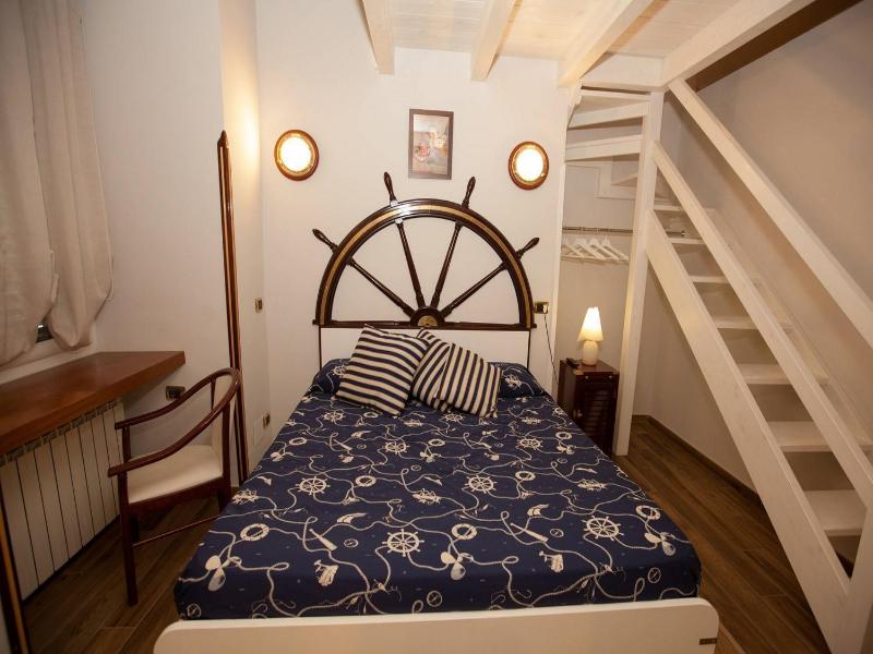 Hotel Ausonia image