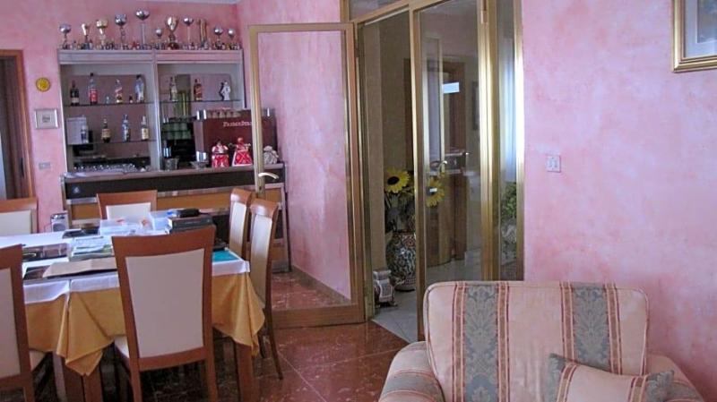 Albergo La Primula image