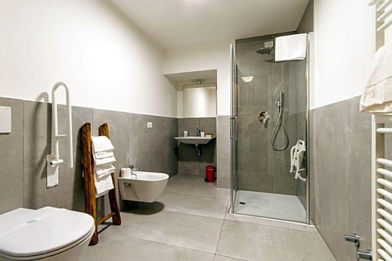 Albergo Del Duca image