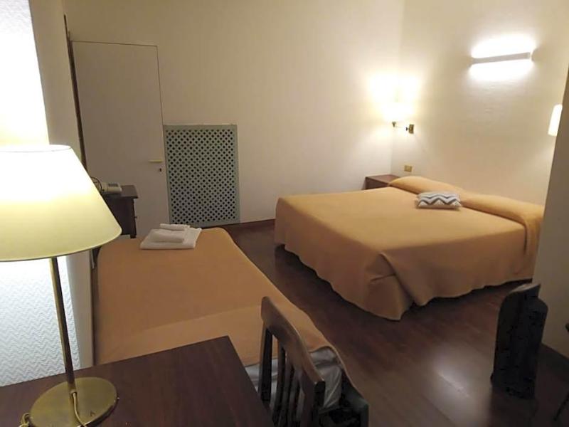Hotel Arcadia image