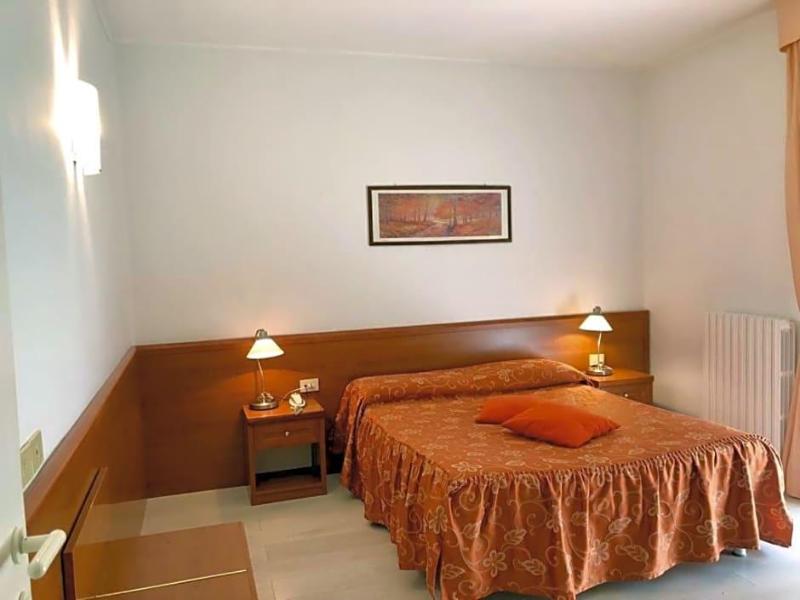 Hotel Arcadia image