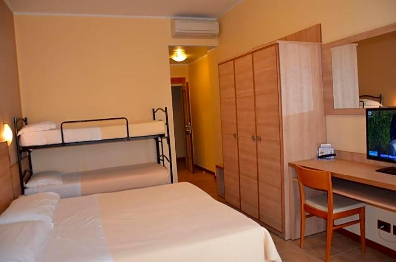 Hotel Mirage image