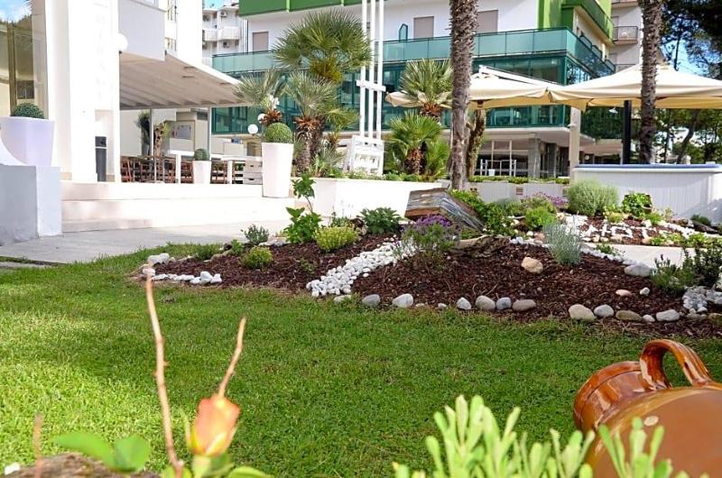 Hotel Mirage image