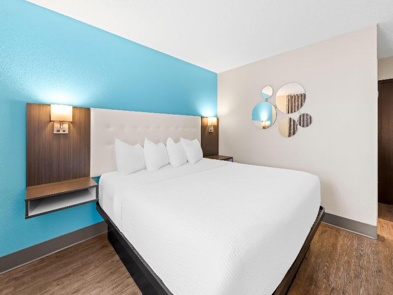 Howard Johnson by Wyndham Thunder Bay image
