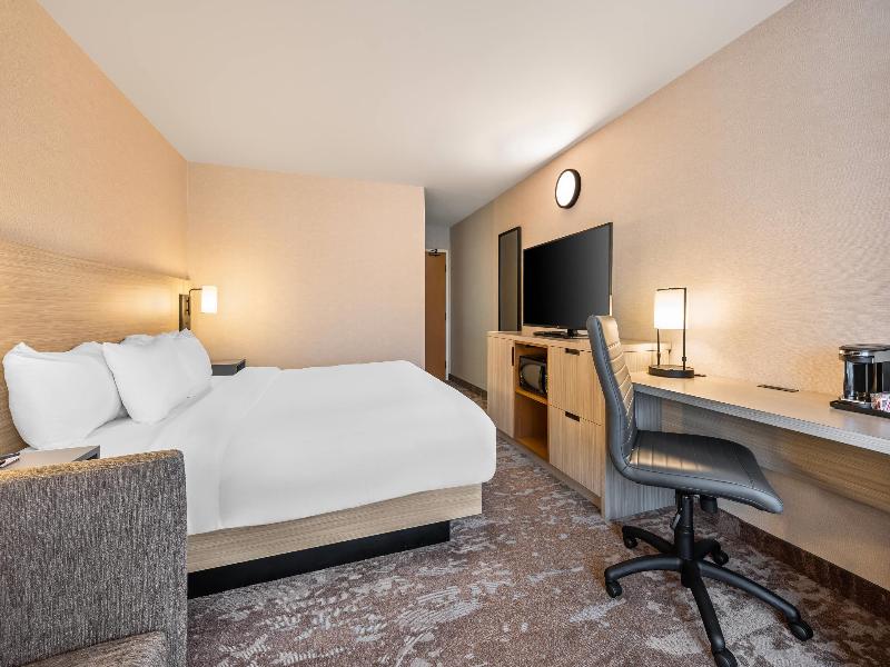 Comfort Inn Alma image