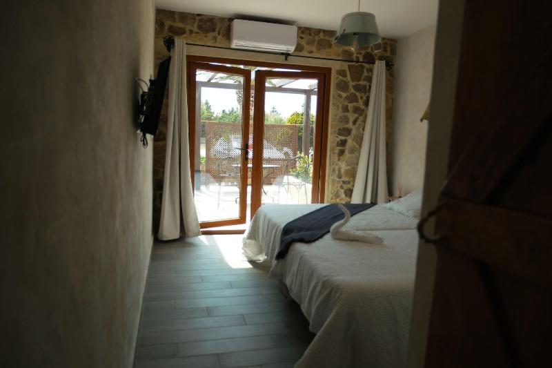 El Rancho image