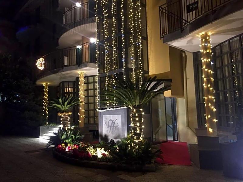 Hotel Chic image