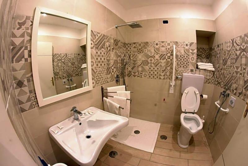 Hotel Chic image