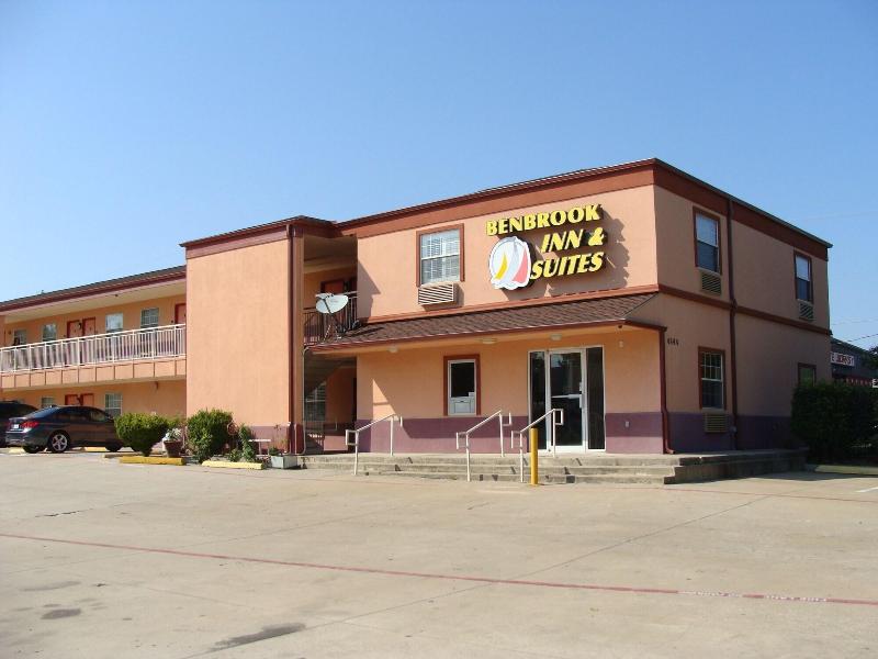 Benbrook Inn & Suites image