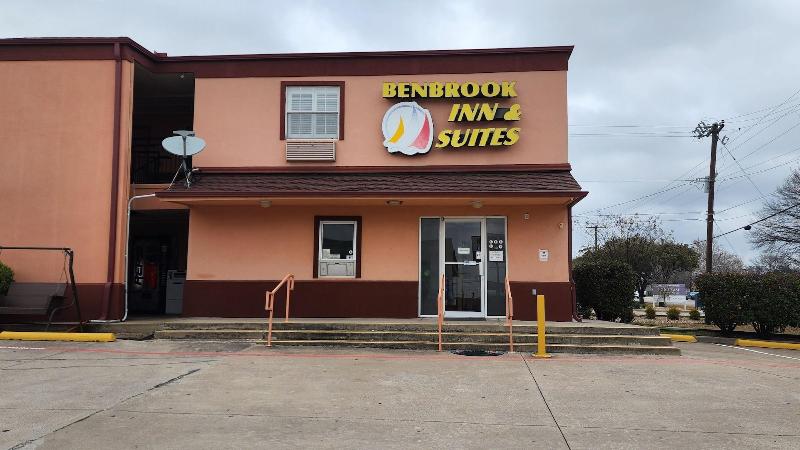 Benbrook Inn & Suites image