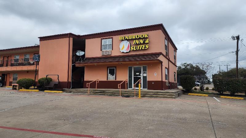 Benbrook Inn & Suites image