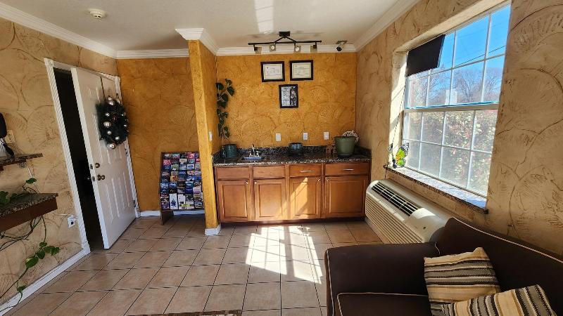 Benbrook Inn & Suites image
